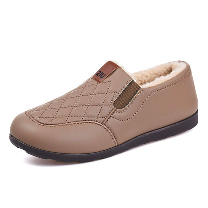 👢👢 New women's slip-on winter shoes—fleece-lined and thickened for warmth; ideal for moms.