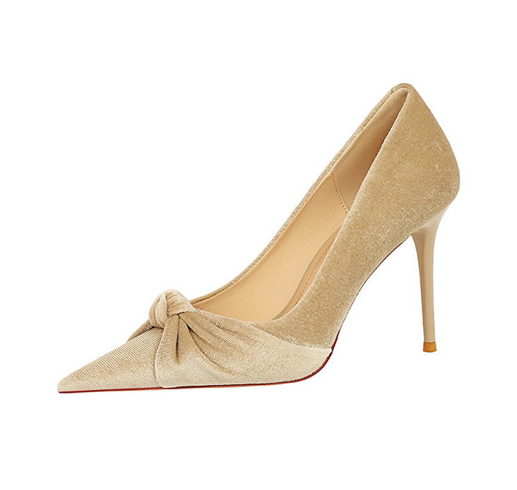 Stiletto Heels With Pointed Toes And Suede Bow