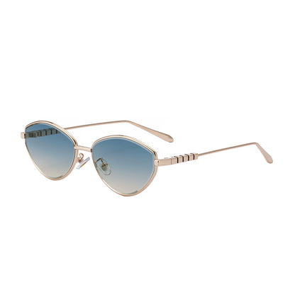 Fashionable Cat-Eye Sunglasses