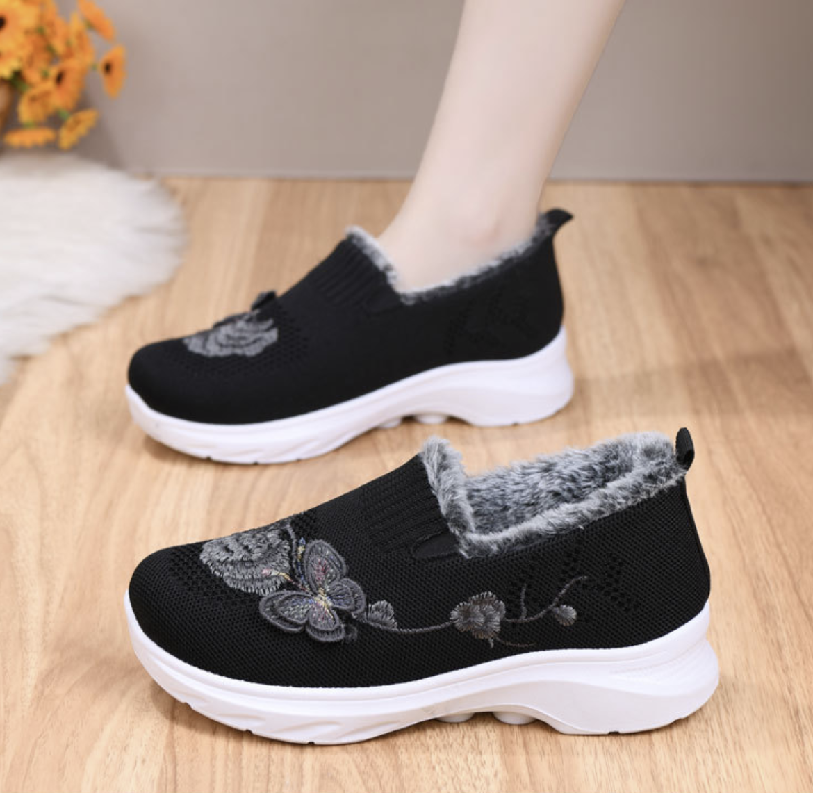 Women's Fleece-Lined Non-Slip Casual Sports Shoes for Winter